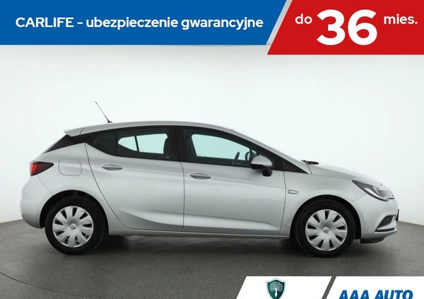 Opel Astra cena 43500 przebieg: 110398, rok produkcji 2018 z Radymno małe 211